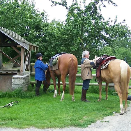 D'hotes La Jaunais Oda ve Kahvaltı 4*