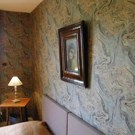 D'hotes La Jaunais Bed & Breakfast 4*
